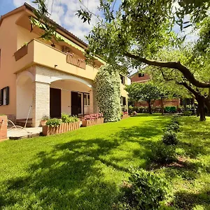 Mirella Apartment